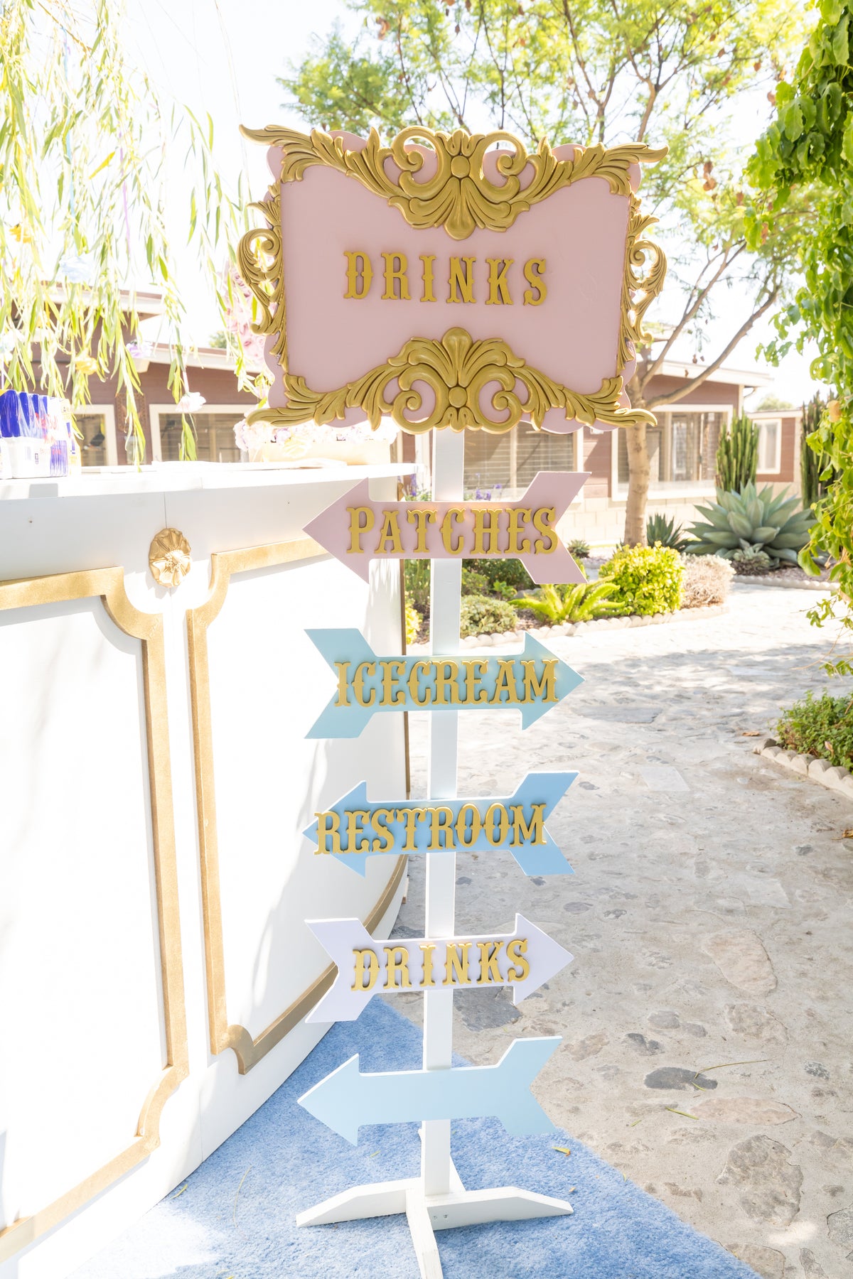 Signs – Stylish 5-Foot Tall Event Sign for Rentals